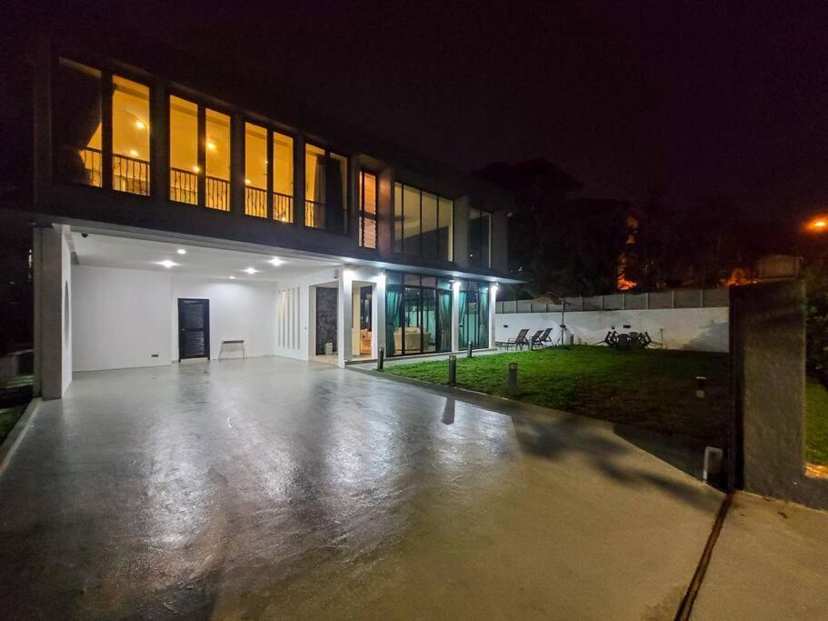 D01 Titiwangsa Secret Private Pool Kl Vila Kuala Lumpur
